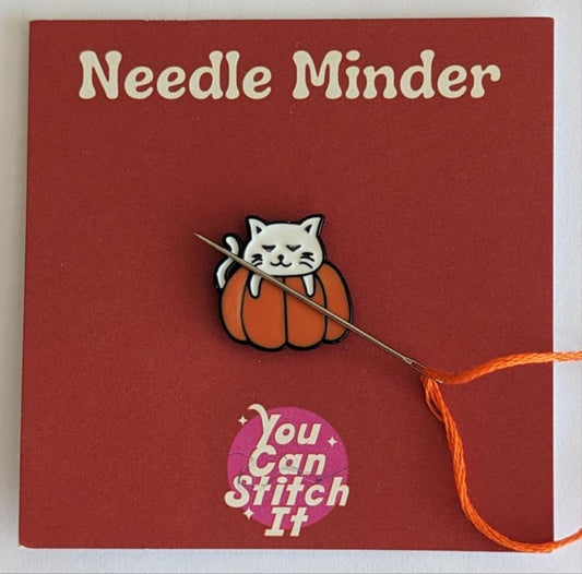 White Pumpkin Cat Needle Minder